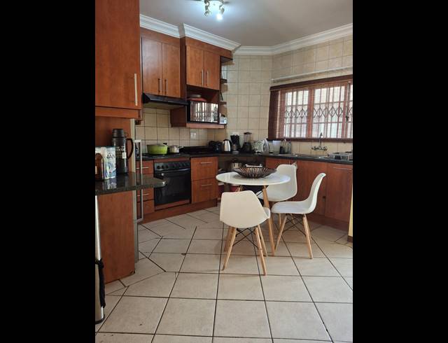 2 BEDROOM APARTMENT FOR SALE IN HEATHERVIEW